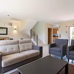 אתר נופש Vale Da Lapa Village 5*