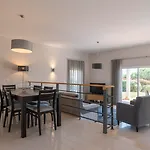 Vale Da Lapa Village אתר נופש קארבואירו