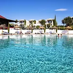 אתר נופש Vale Da Lapa Village 5*