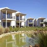 Vale Da Lapa Village 5* קארבואירו