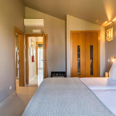 Vale Da Lapa Village 5*
