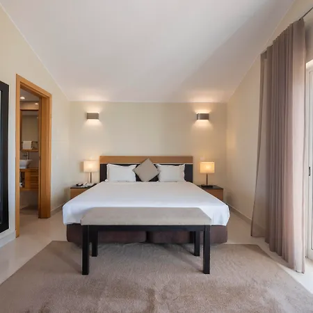 منتجع Vale Da Lapa Village 5*